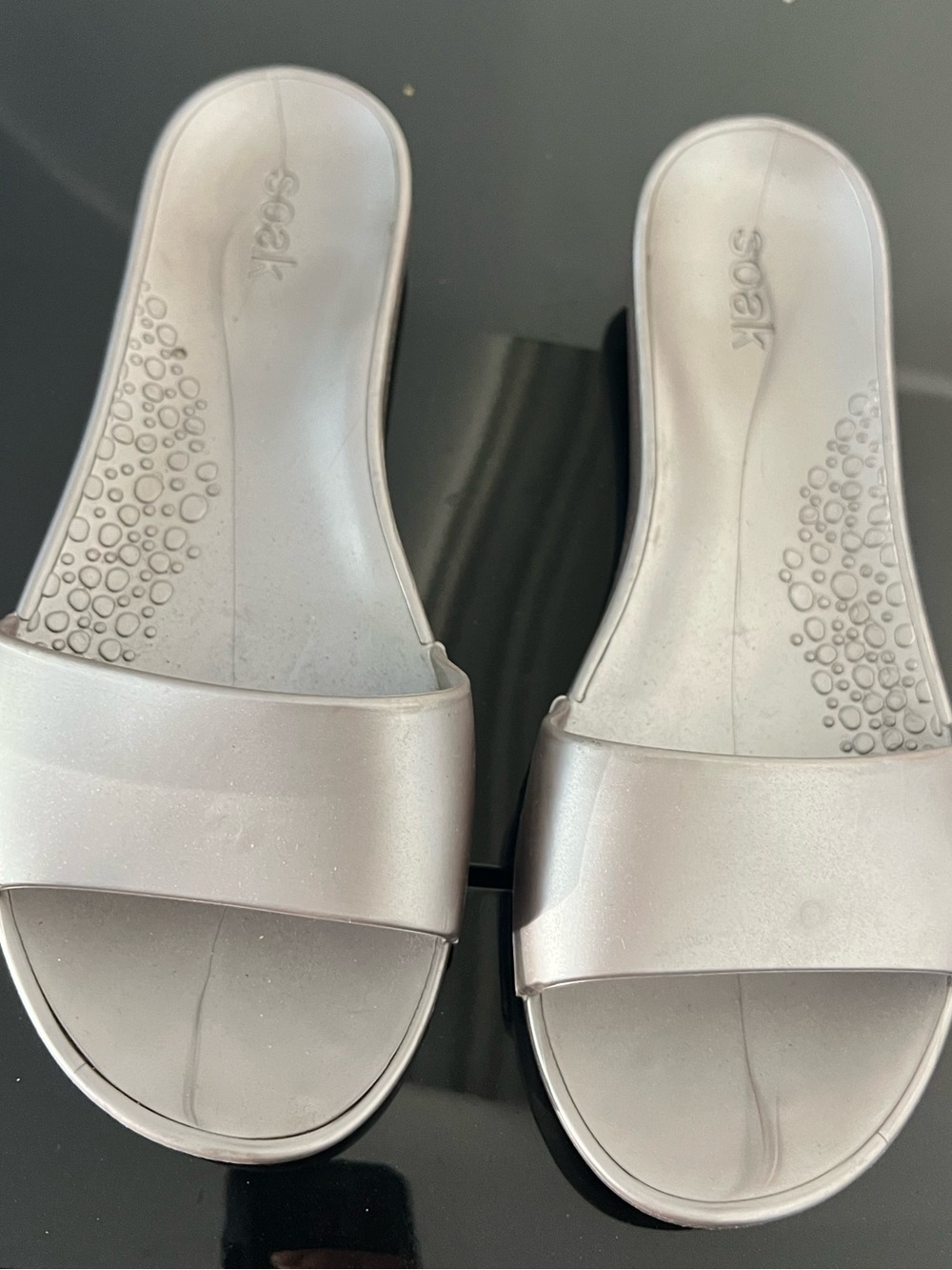 SOAK Metallic Rubber Silver Women's Slides